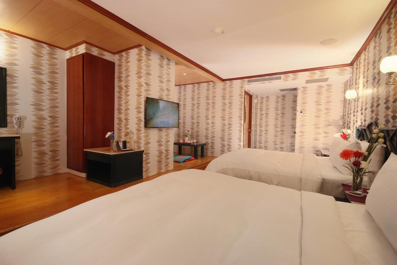 พิงค์ โลตัส โฮเต็ล Hotel ไทเป ภายนอก รูปภาพ