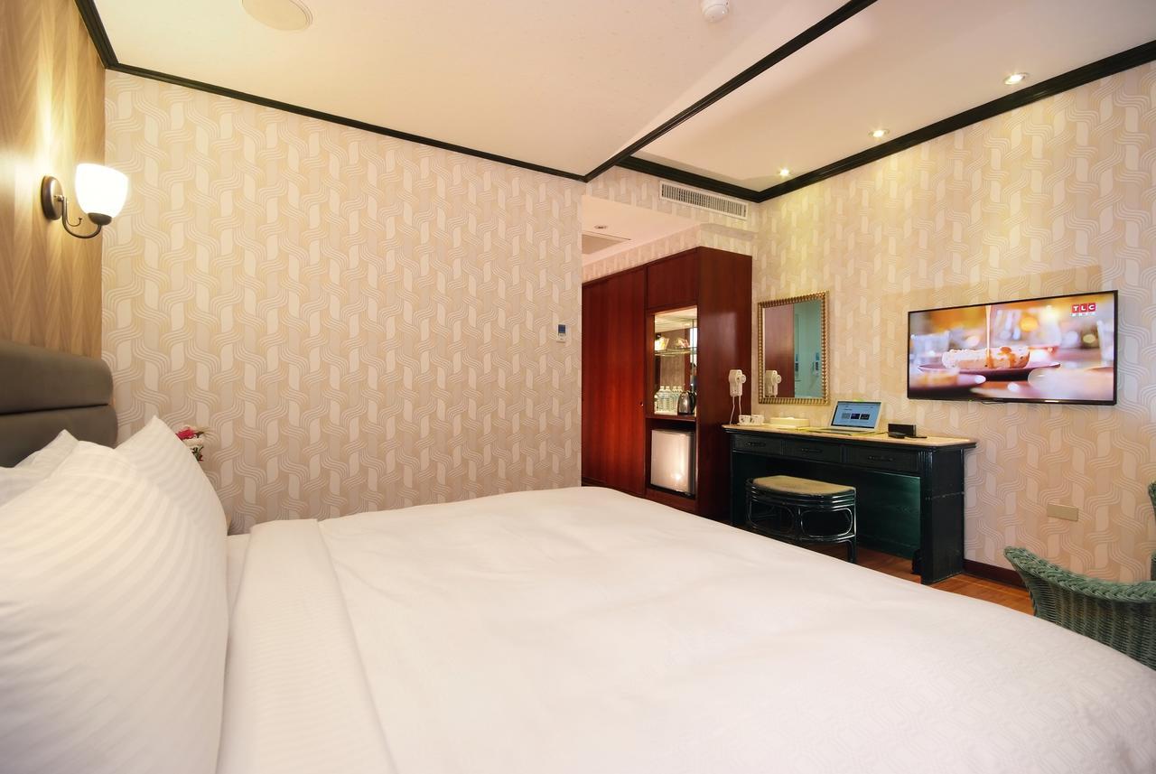 พิงค์ โลตัส โฮเต็ล Hotel ไทเป ภายนอก รูปภาพ
