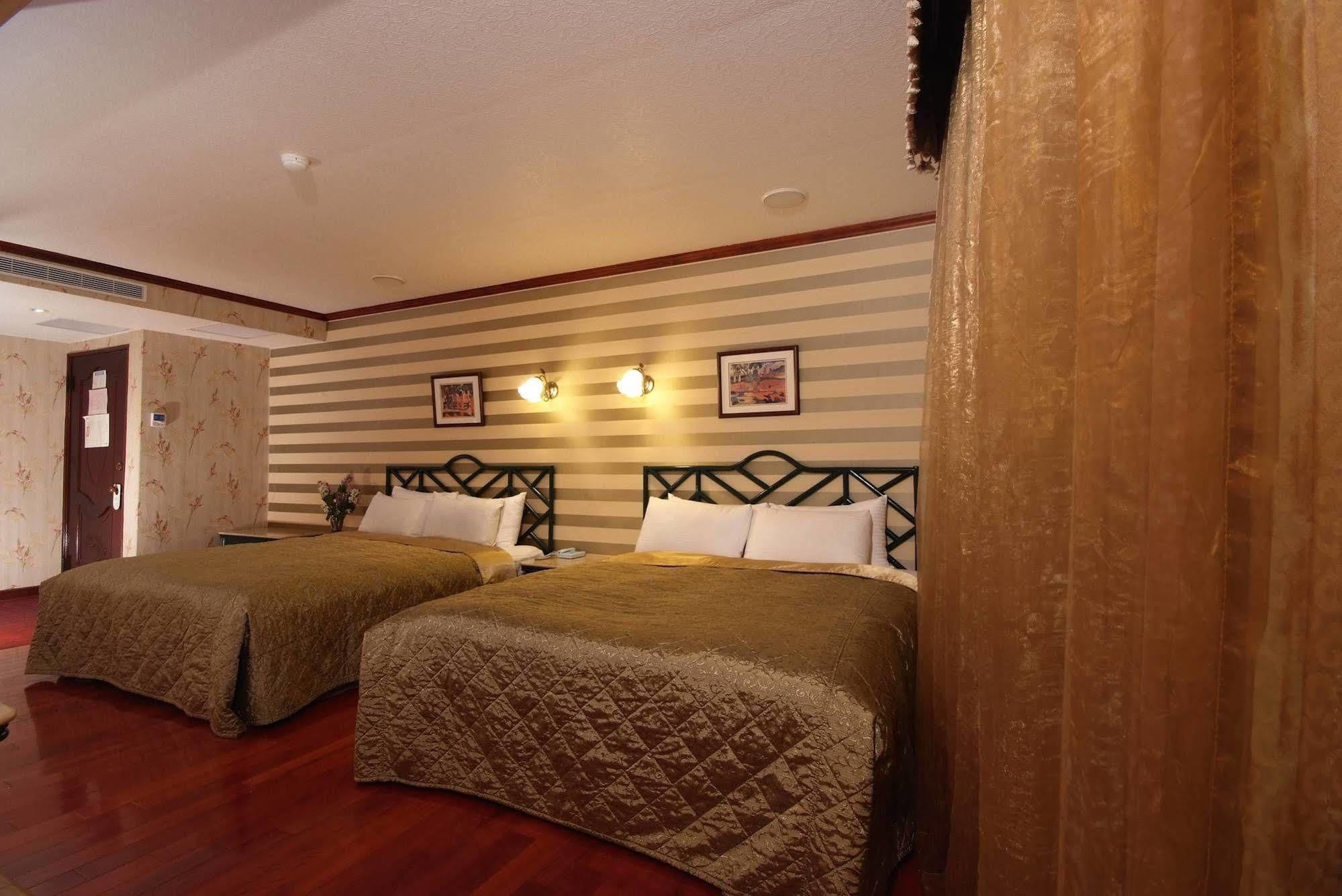 พิงค์ โลตัส โฮเต็ล Hotel ไทเป ภายนอก รูปภาพ
